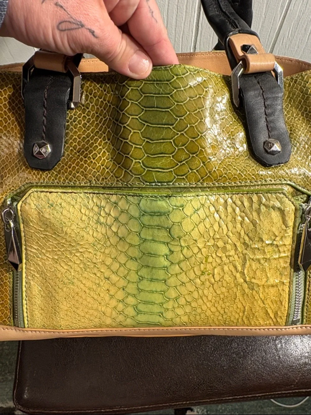 RARE Henri Bendel West 57th 🐍 Snakeskin Leather Tote ❤️ - Picture 4 of 9